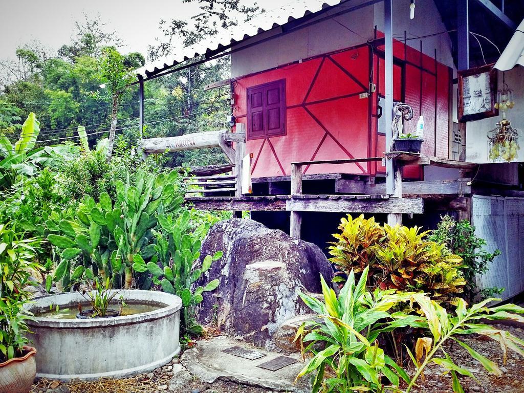 Hotel Baan Pai Likit Exterior foto